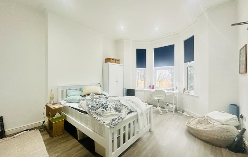 Park Road, Lenton, Nottingham - Image 1